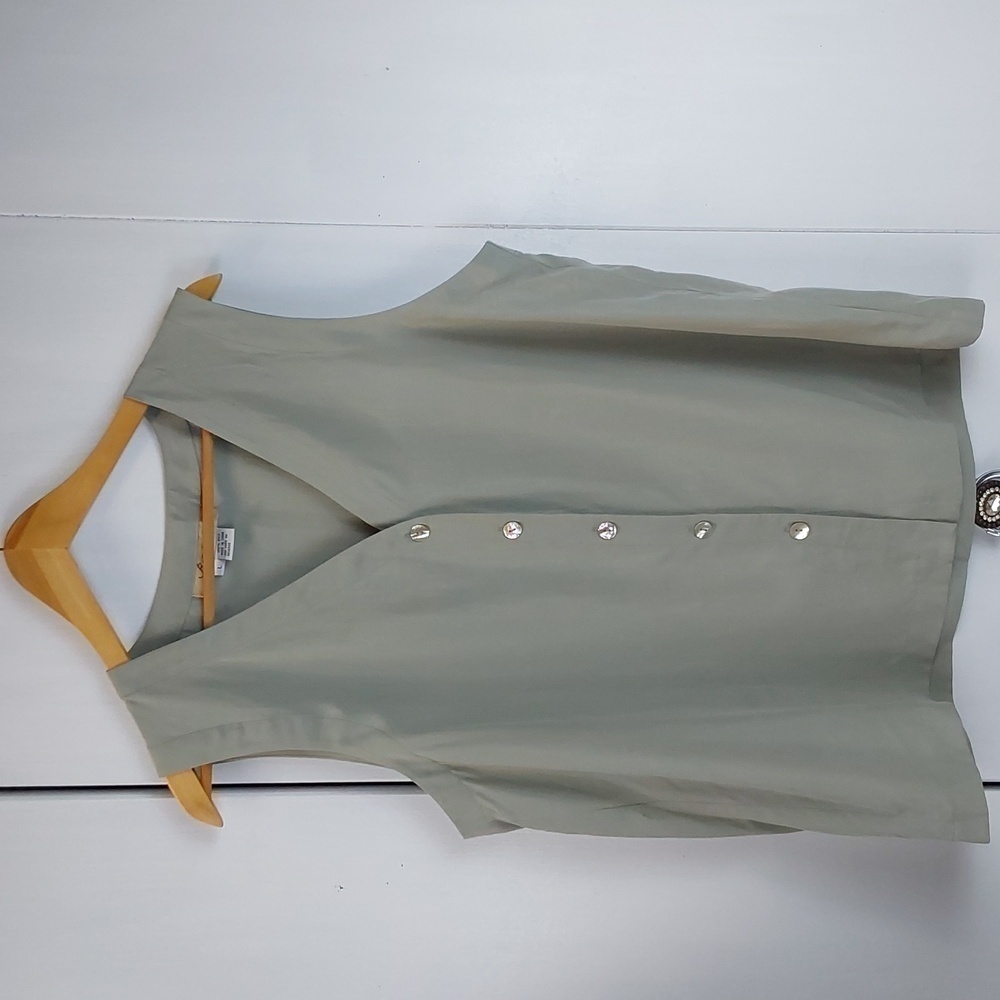 Riccione| Womens Silk Soft Green Vest Mother Pearl Buttons Office Neutral Sz.L